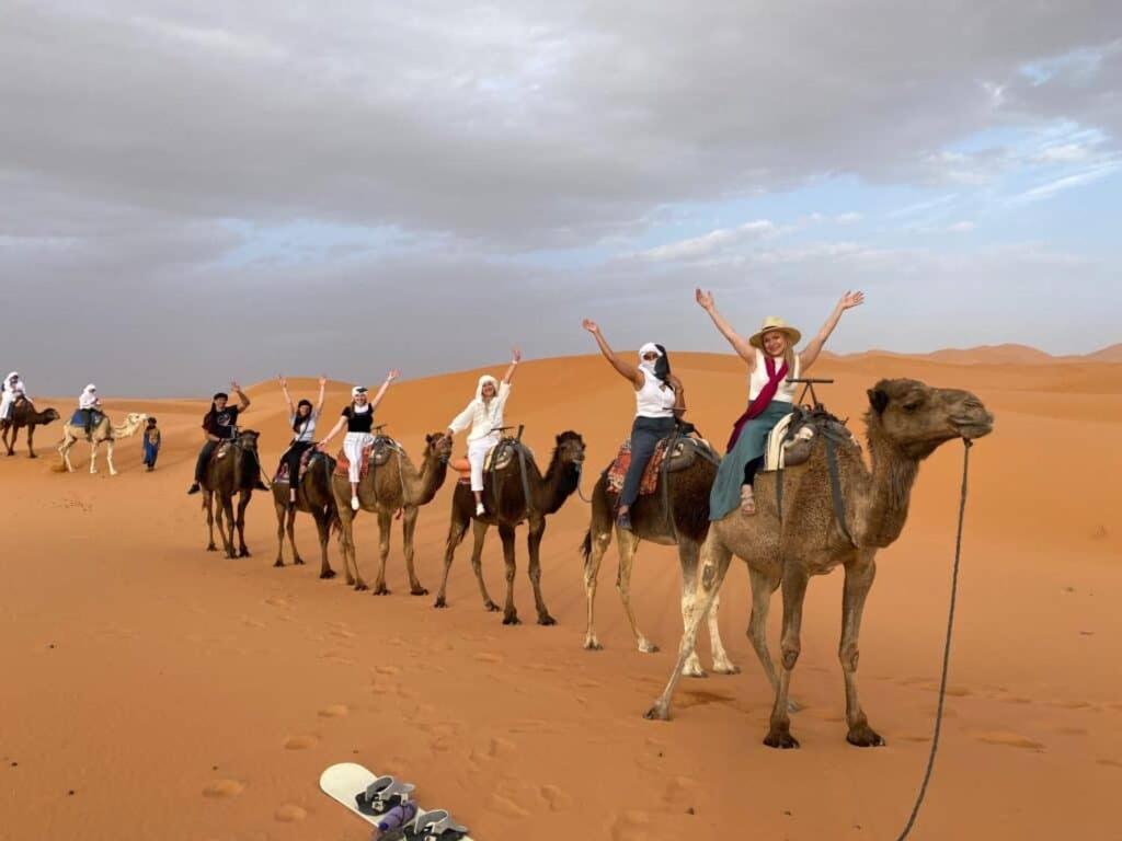 Sahara Dunes Luxury Camp Merzouga Exteriör bild
